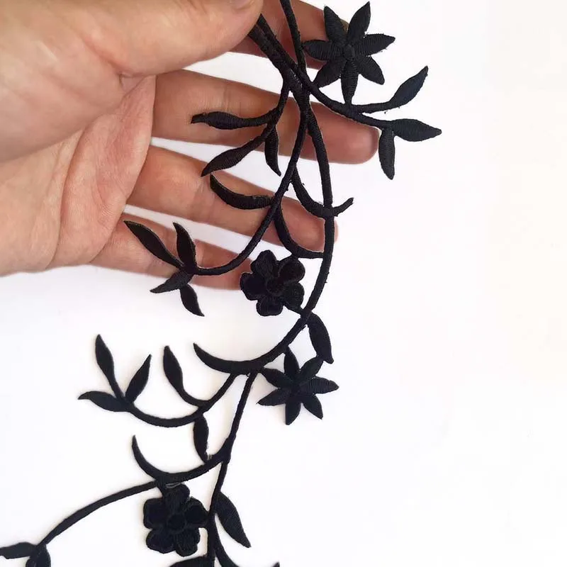 1 Stück, 5 Stück Pflaumenblüten-Stoffapplikationen zum Aufbügeln, Blumen- und Blätter-Efeu-Aufnäher, Thermocollants für Kleidung – Detail 2