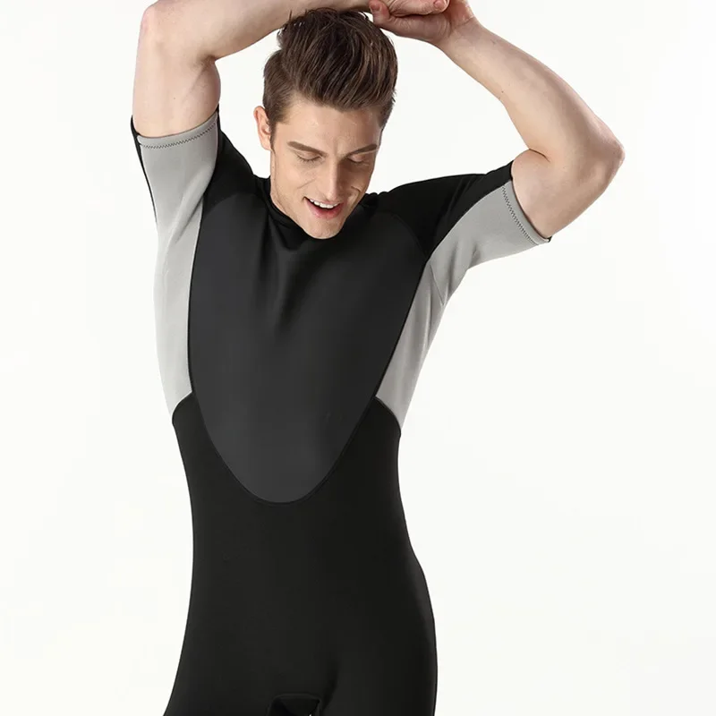 Breathable short-sleeved shorts elastic smooth close-fitting training swimsuit adult surfing suit men's free diving suit