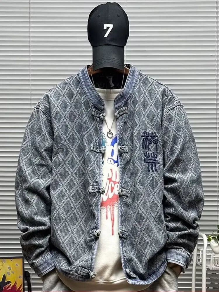 

Retro Chinese Sle Diamond Patterned Loose Fit Casual Men's Denim Jaet with Button Design Breathable Cotton Polyester Blend