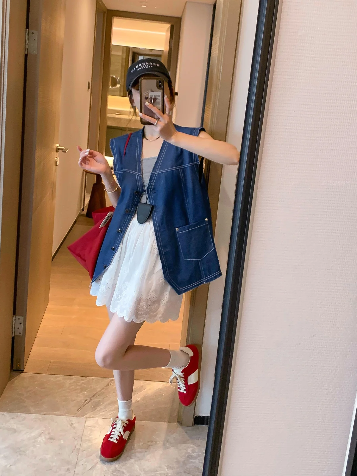 

Комплект из 2 предметов Love Devil Fi Faion: женская летняя белая кружевная юбка и джинсовый жилет с V-образным вырезом на пуговицах, коллекция 2026 года, для повседневной носки