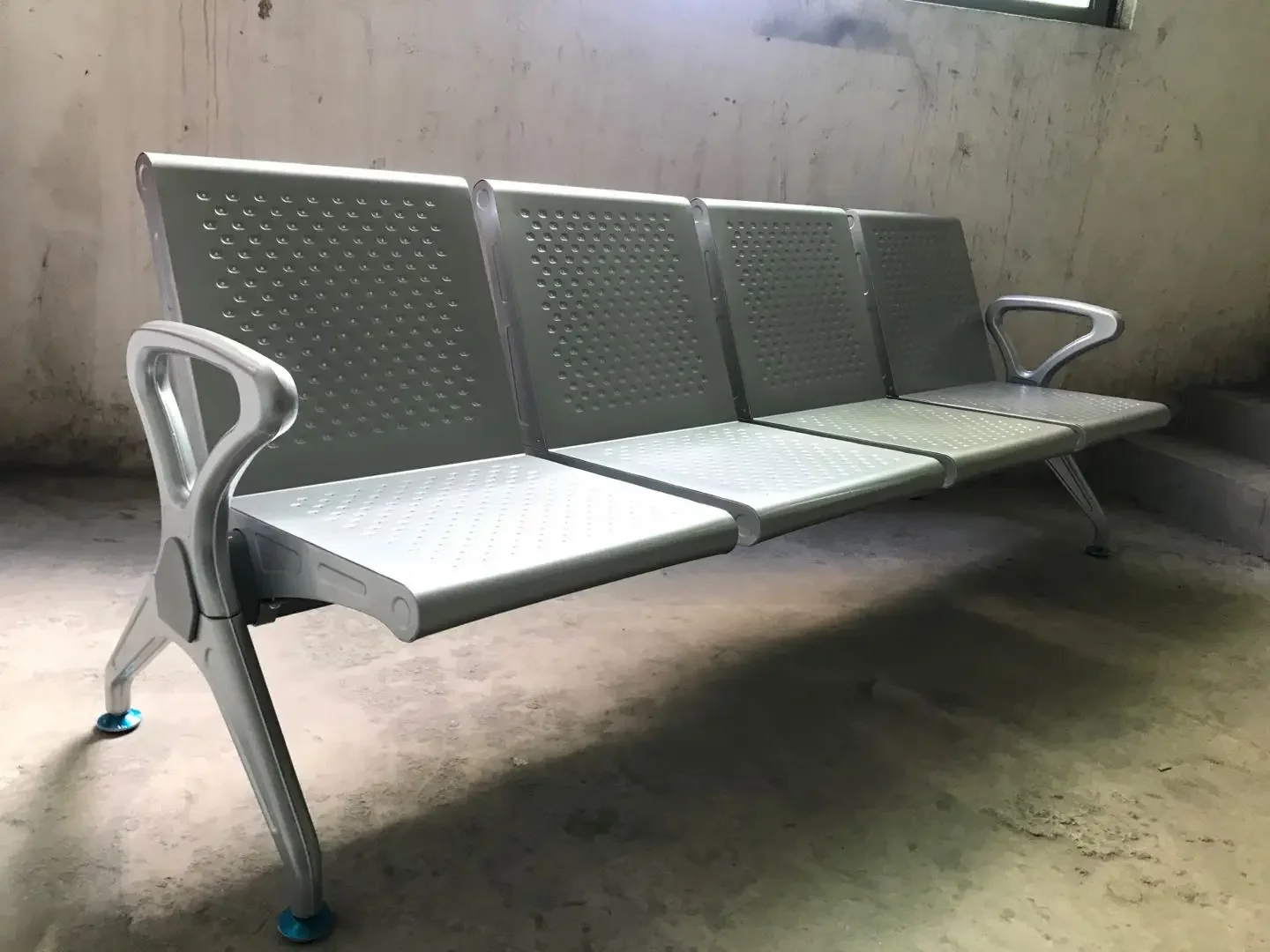 Modern Public Commercial Furniture Four Seat Weight Bearing Waiting Area Steel Metal Airport Chair