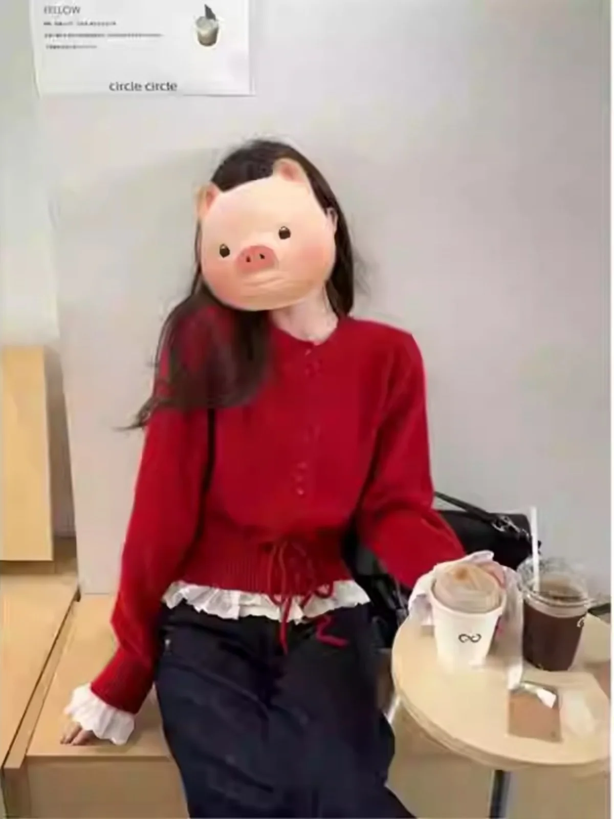 レッドレーススプライスニットセーター レディース 春先 ルーズスタイル トップス 新年 お正月服 通勤通学スタイル ゆったり