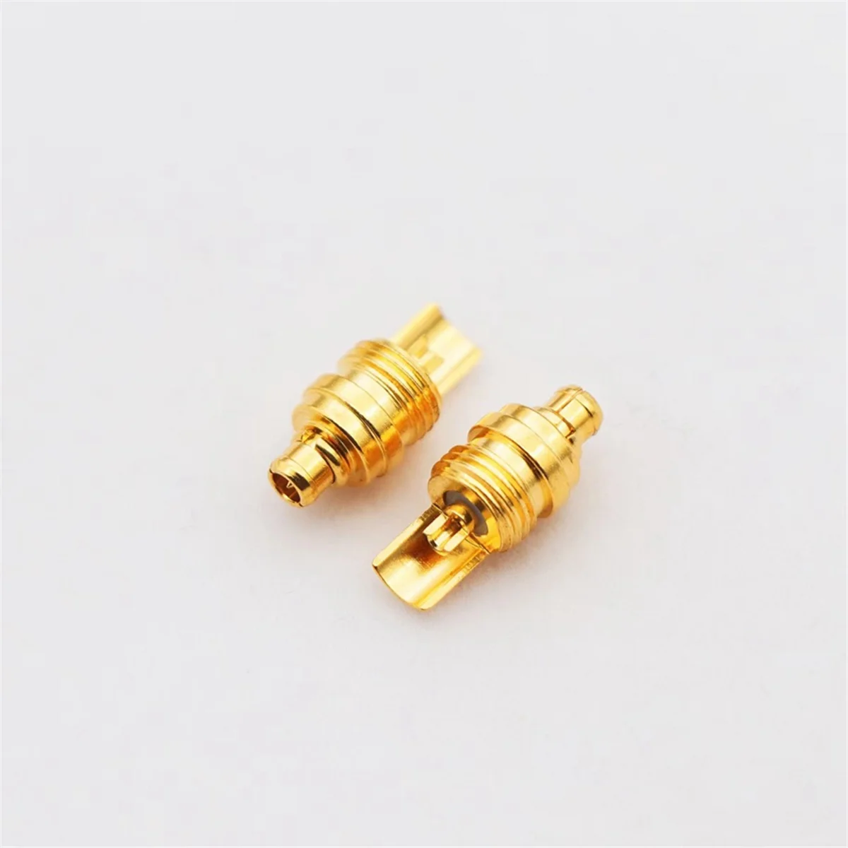 1 par de pines para auriculares, adaptador de conector para auriculares para Sennheiser IE300 IE900 para Audio Technica N5005, enchufe para auriculares plateado