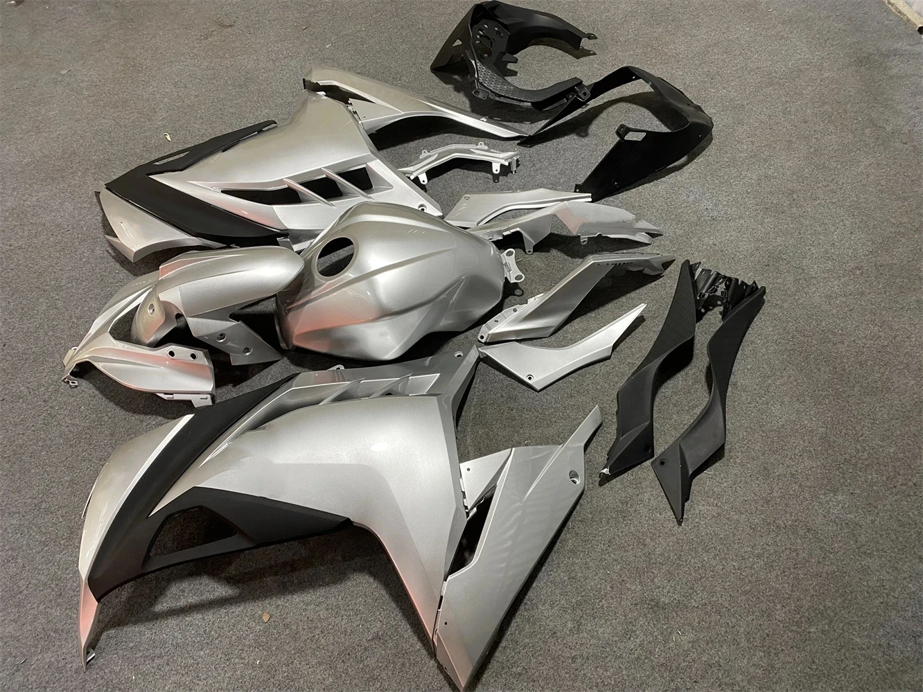 Full Fairing Kit For Ninja 300R EX300 2013 2014 2015 2016 2017 ABS Injection Motorcycle fairings 13 14 15 16 17 Metallic silver