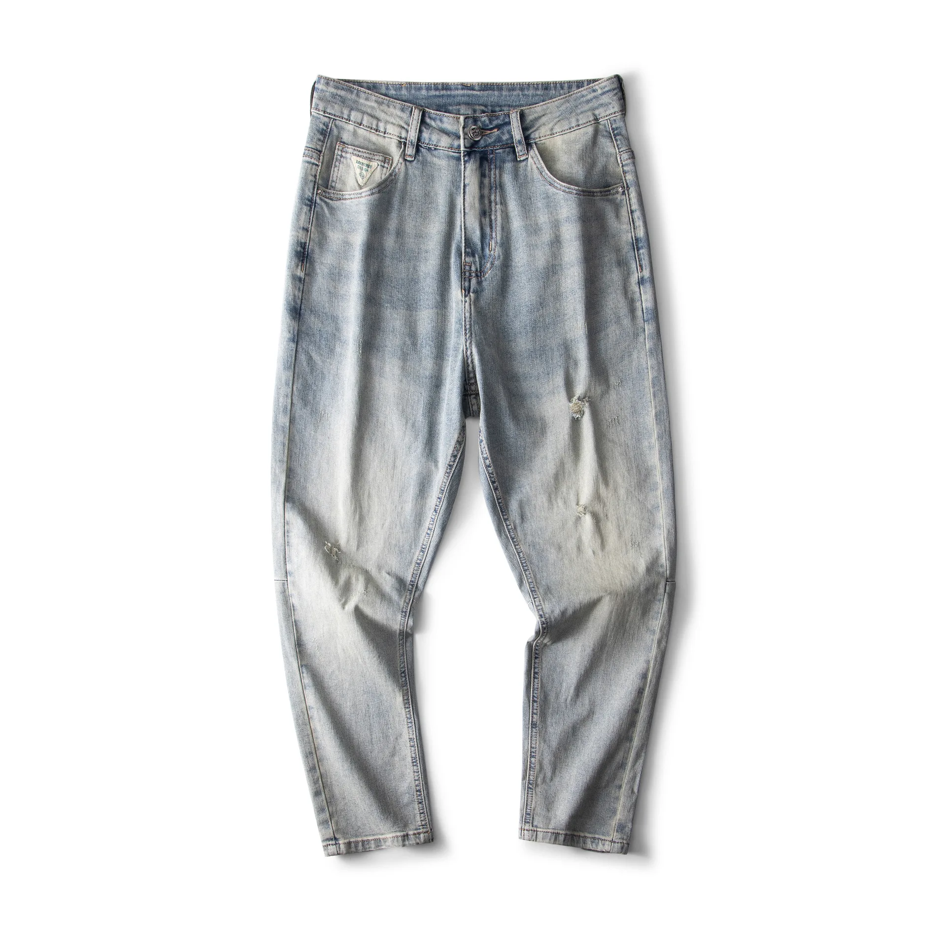 アメリカンウォッシュ加工のヴィンテージ風メンズジーンズ、フィット感があり、ややテーパード、ストレッチ入り
