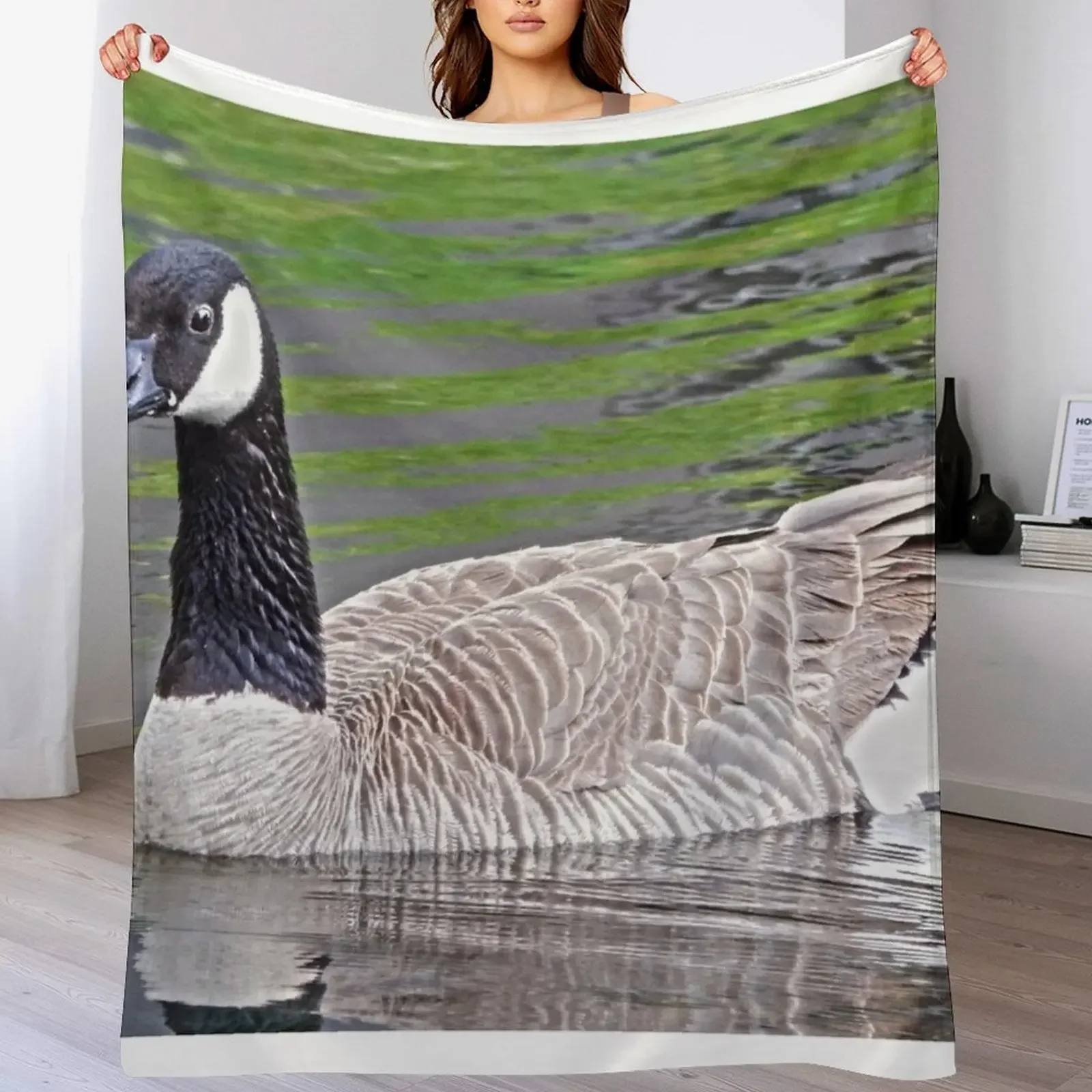

New Canadian goose swimming in water Throw Blanket Hairy heavy to sleep Cute Plaid Blankets Sofas Of Decoration Blankets