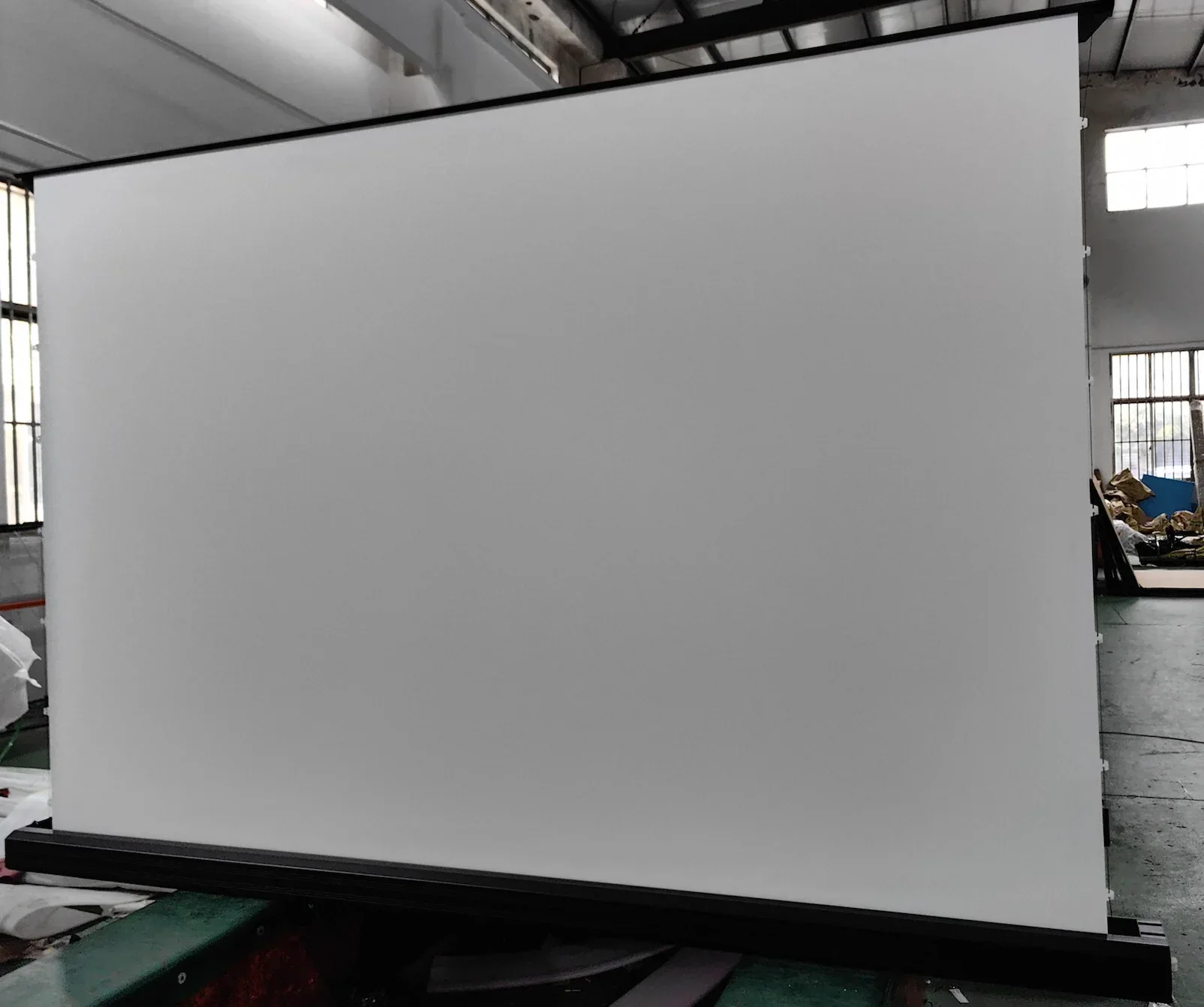 

PRO 84" 92" 100" 110" 120" 16:9 ALR Floor Rising Motorized Projection Screen with T-Prism Fabric for UST Projectors