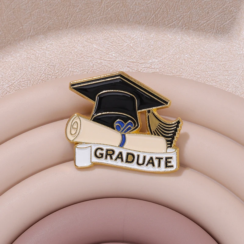 Graduation Enamel Pins Custom Students Bachelor Cap Brooches Lapel Badges Best Wishes Jewelry Gift for Kids Friends