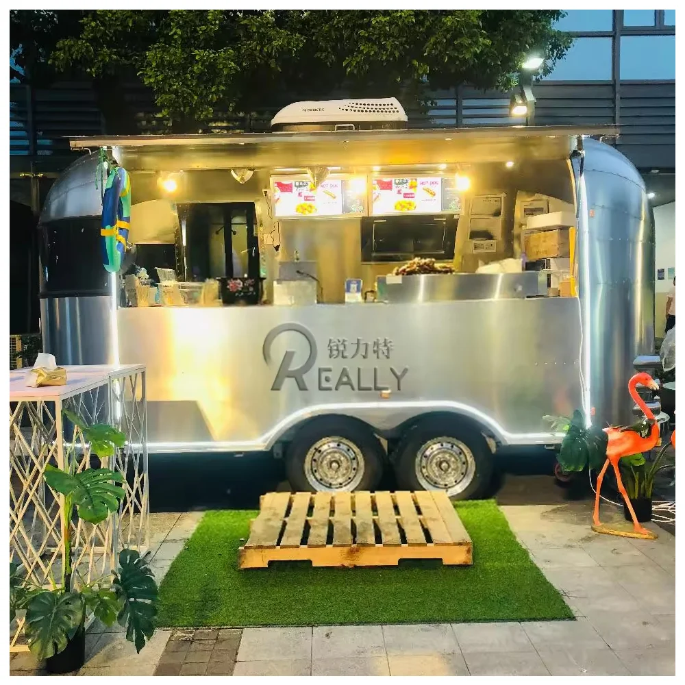 شاحنة طعام مخصصة Remorque Alimentaire Airstream مقطورة طعام متنقلة مع معدات مطبخ كاملة للبيع في أوروبا