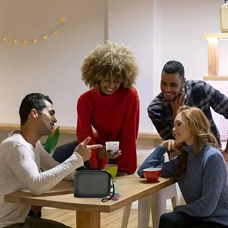 Caixa de armazenamento de cartas à prova d'água, não inclui cartas de jogar. Uma ferramenta de armazenamento de cartões que também pode armazenar brinquedos pequenos e outros cartões