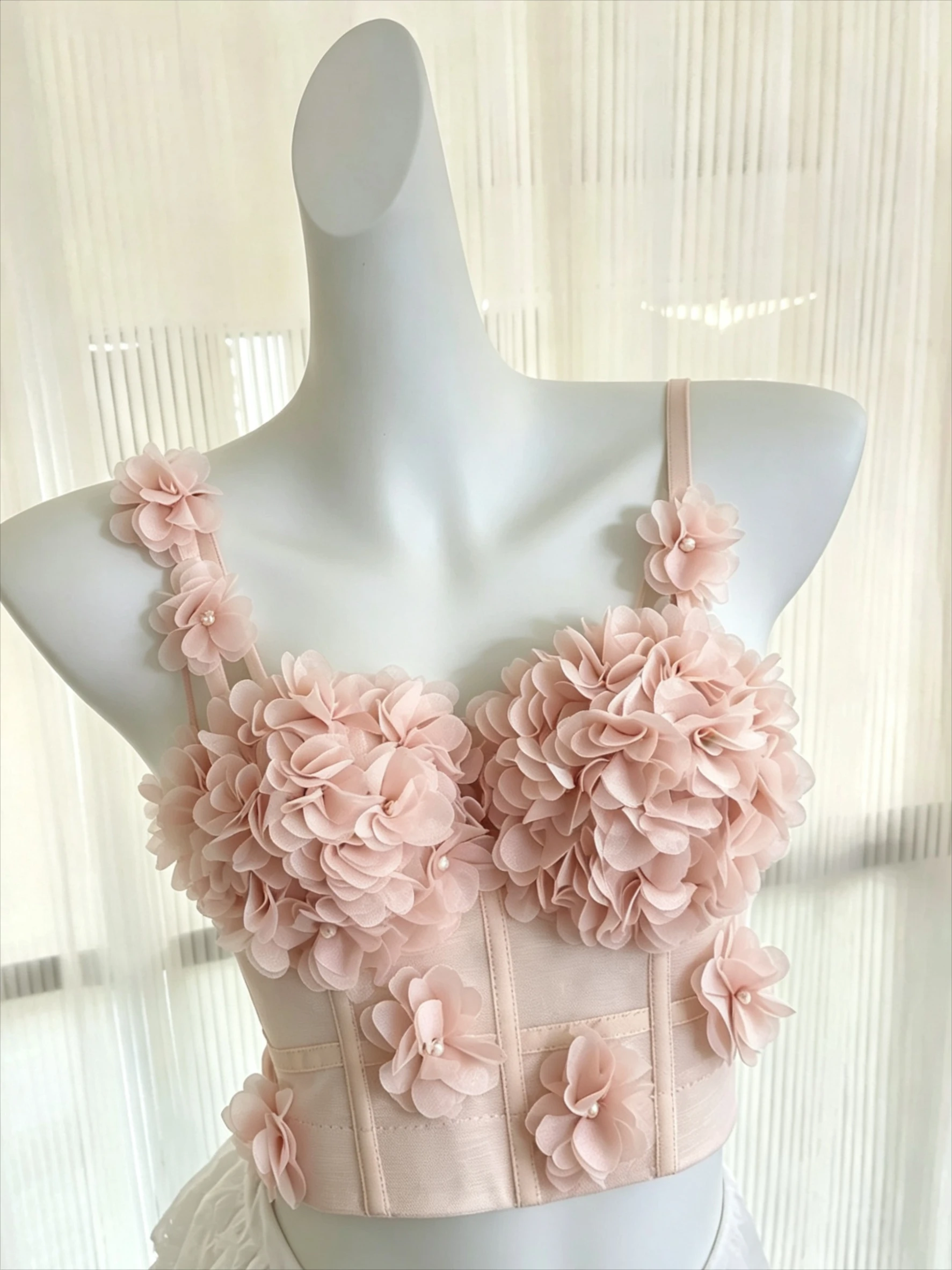Hot Sweet Women Sleeveless Vest Sexy Backless Sweet Floral Straps Camis Short Top French High Street Trendy Summer Clothing