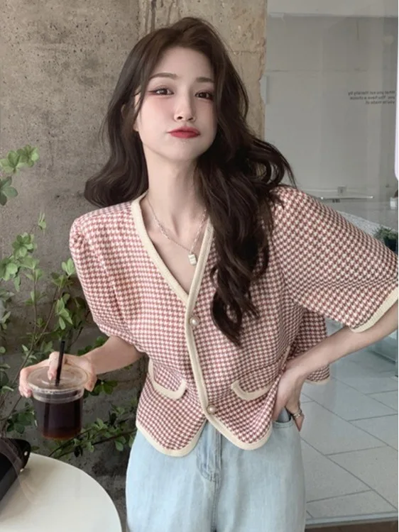 Chic Short Sleeve V-Neck Shirt Jacket Women's Summer 2026 New Plaid Pattern Fragrant Style Casual Straight Cut Single Piece