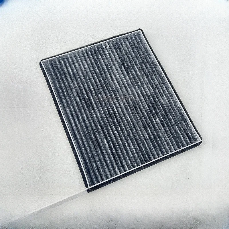 1PC Suitable for SAIC Maxus V80 air conditioning filter element 2.5T activated carbon black 2.0T air conditioning filter element