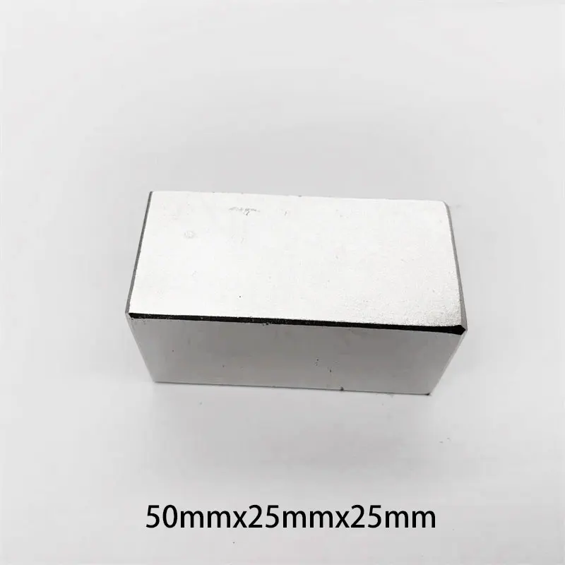 50x25x25mm Square magnets can be widely used for refrigerators, office document fixation, and DIY 50x25x25mm