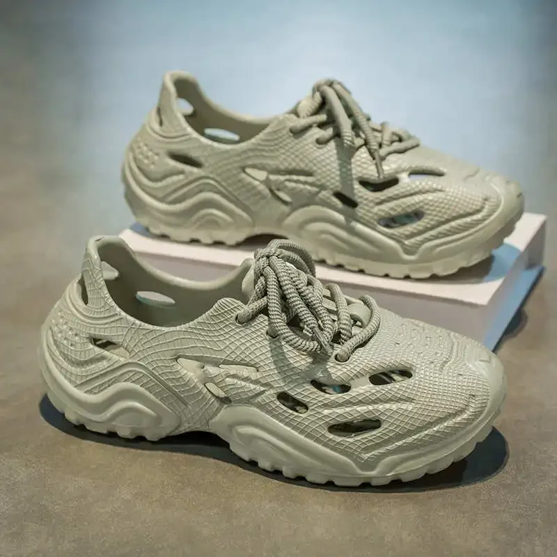 With Holes Synthetic Leather Men's Flip Flops Flip Flops Slippers Beach Clapper Shoes Luxury Brand Sandals Sneakers Sports