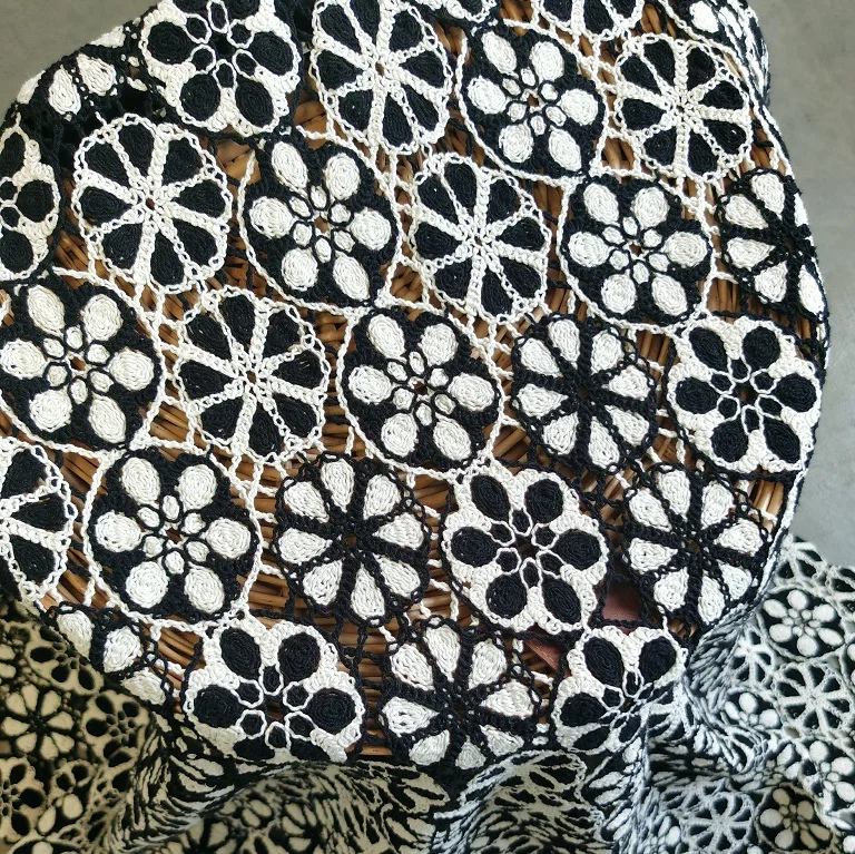 

Черно-белая контрастная водорастворимая органза с вышивкой, полая ткань для пошива женской одежды, дизайнерские ткани для платьев.