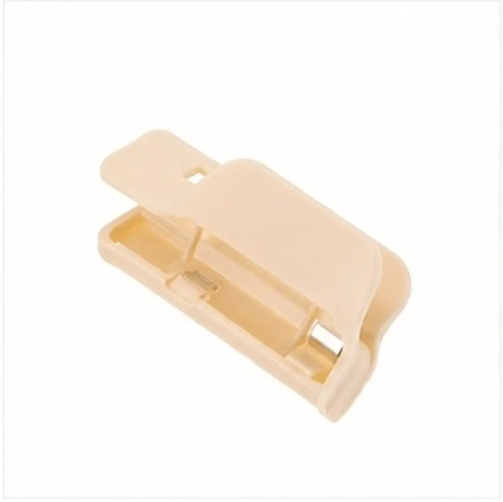 5Pcs Beige Food Bag Clips Japanese Design Reusable Chip Clips for Potato Chips Snacks Tight Lock Clamps for Kitchen