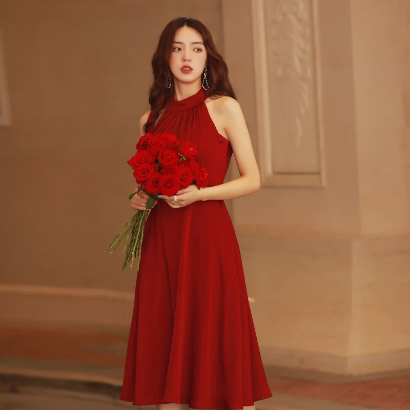 

Retro Sleeveless Neck Hanging Dress Elegant Long Red Dress Waist Cinched Full Skirted Gown Summer Season Polyester Fiber