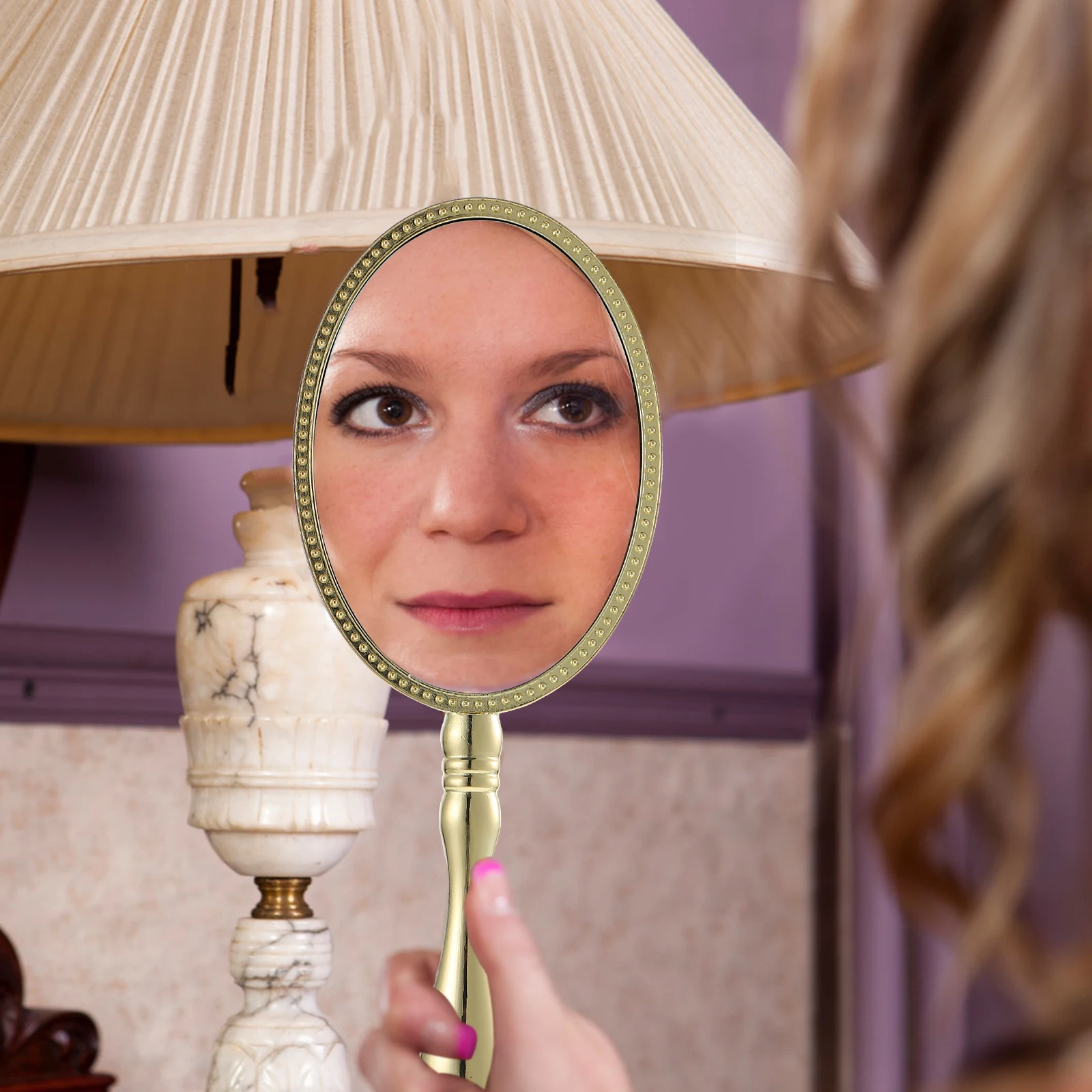 กระจกมือถือแบบพกพา ดีไซน์วินเทจ พื้นผิวความละเอียดสูง กระจกมือถือแบบพกพาสำหรับผู้หญิง ด้ามจับตามหลักสรีรศาสตร์ขนาดกะทัดรัด
