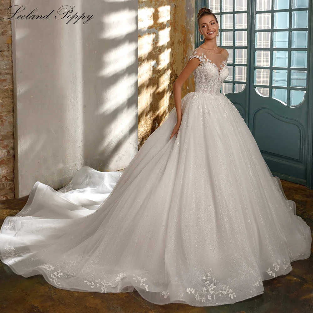 Lceland Poppy Customized Scoop Neck Ball Gown Shiny Tulle Wedding Dresses Short Sleeves V Back Beaded Bridal Gowns