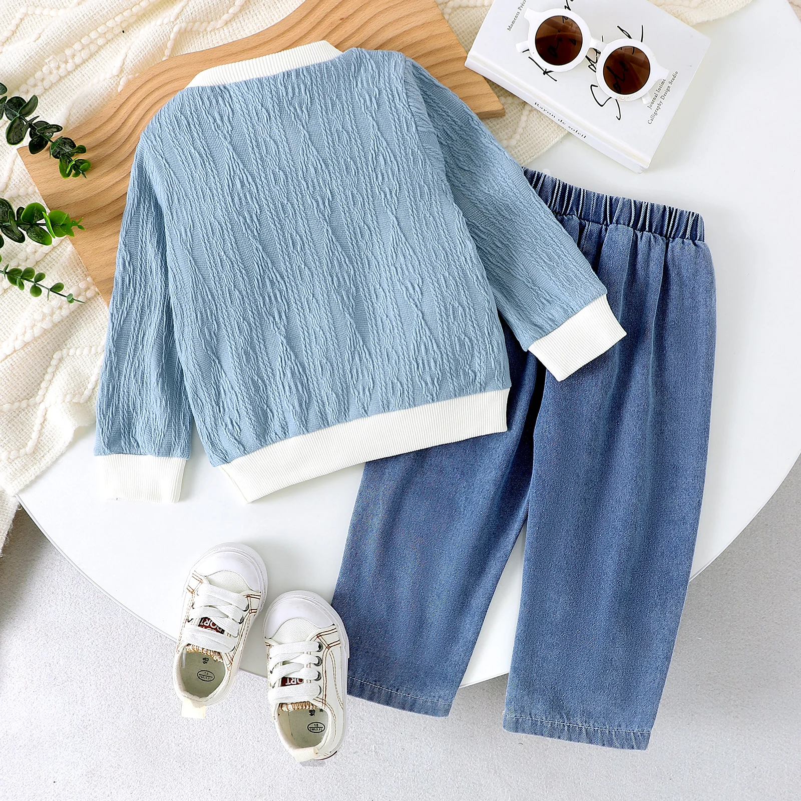 2PCS Autumn Comfortable Trend For Boys And Babies Aged 1-5 Years Old, Fashionable Round Collar Letter Blue Top + Denim Pantsuit