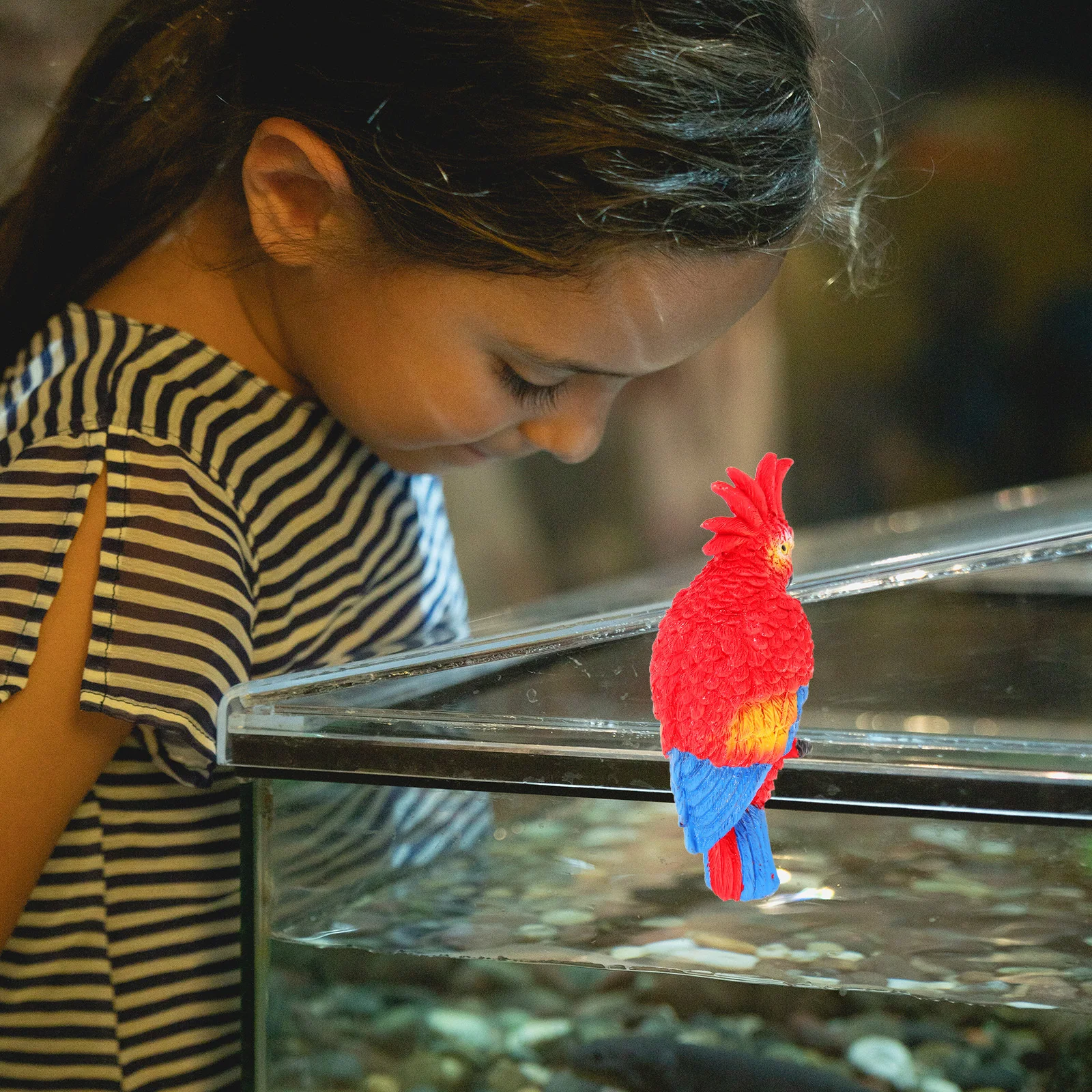 

Mini Parrot Aquarium Side Hanging Ornament Resin Small Fish Tank Decoration Cute Parrot Decor for Home Office Aquarium