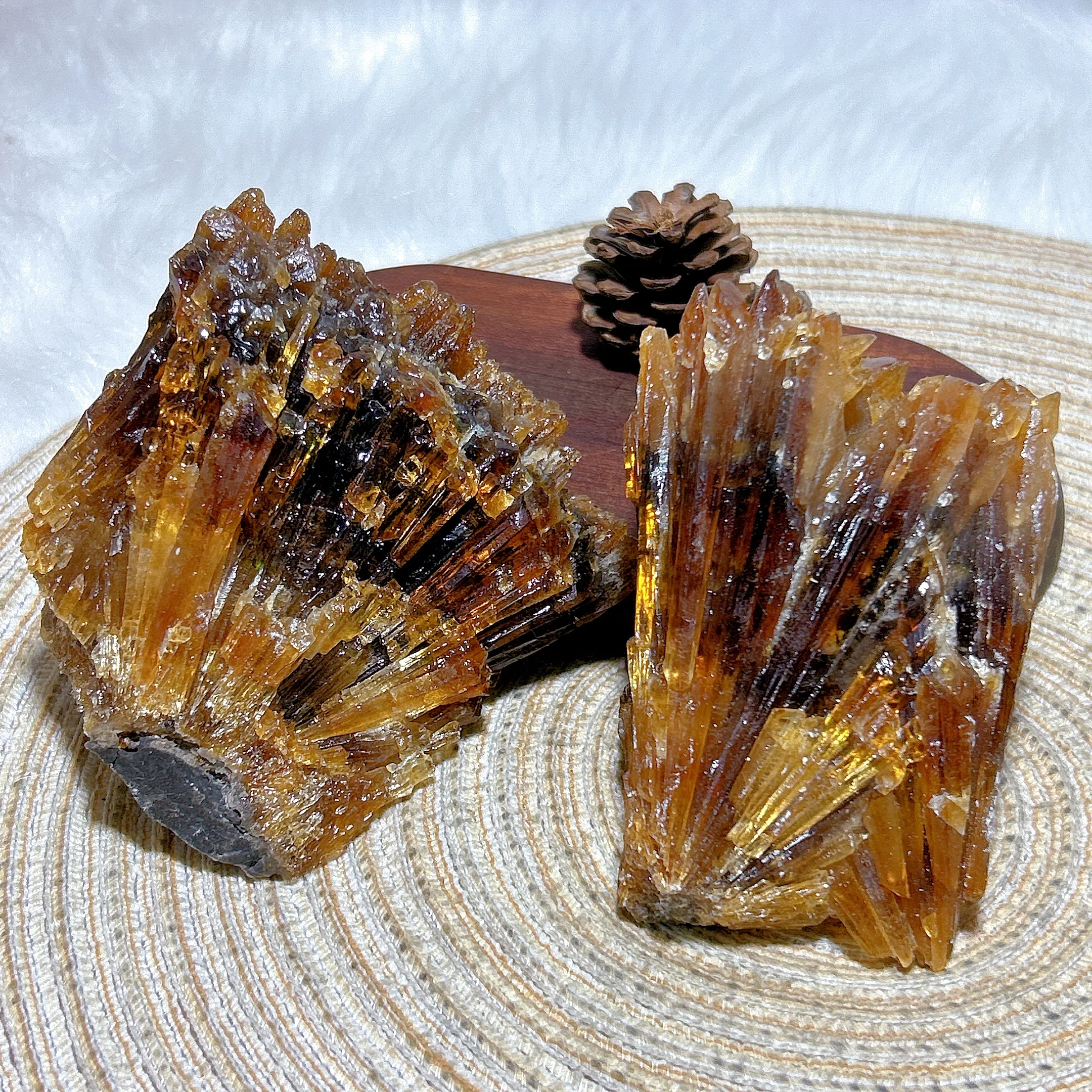 

Natural Crystal Amber Calcite Raw Stone Specimen Reiki High Quality Healing Gemstones Home Decoration Energy Mineral Gift