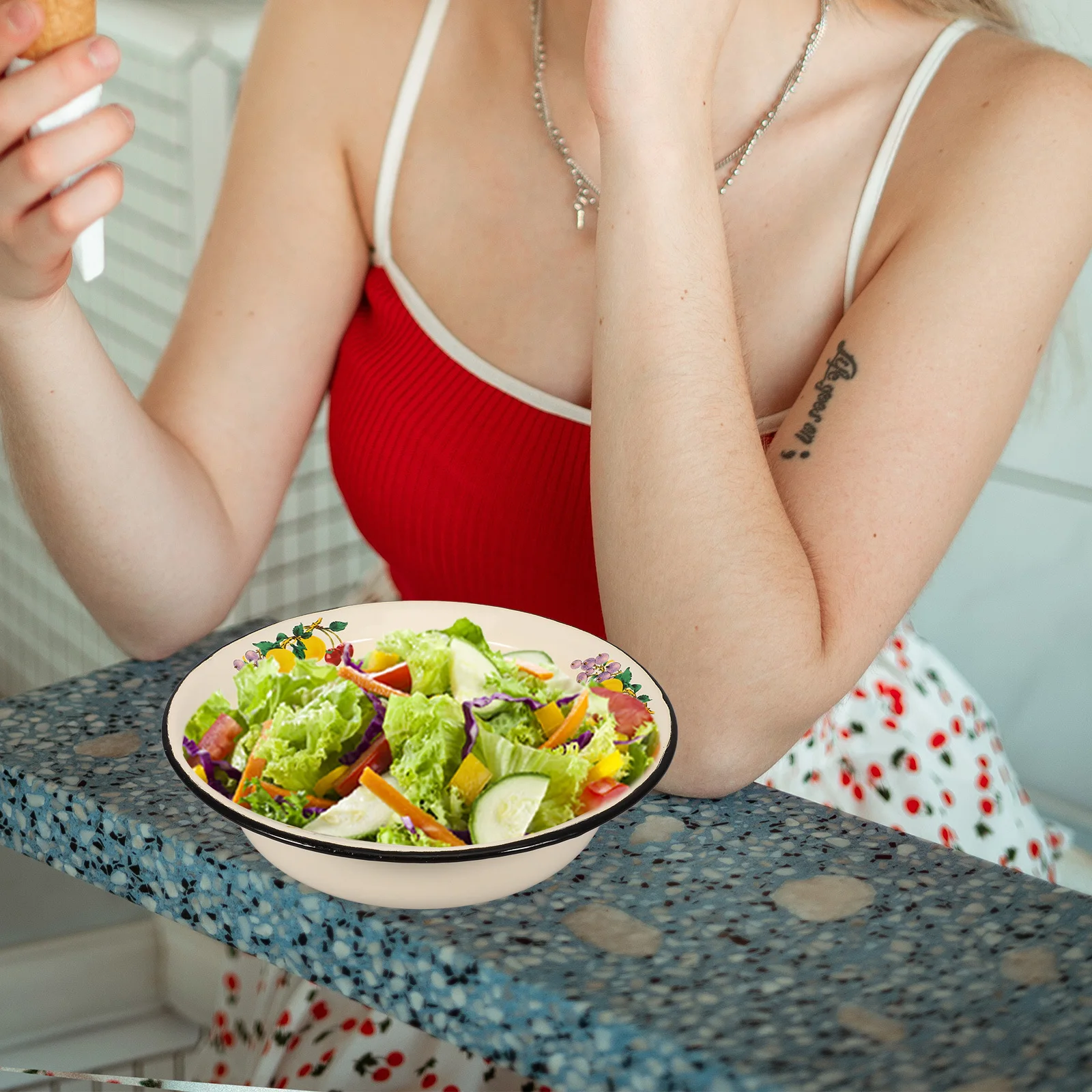 

1pc Vintage Enamel Bowl 20Oz Retro Mixing Basin For Kitchen Salad Soup Storage Food Container Household Enameled Ware