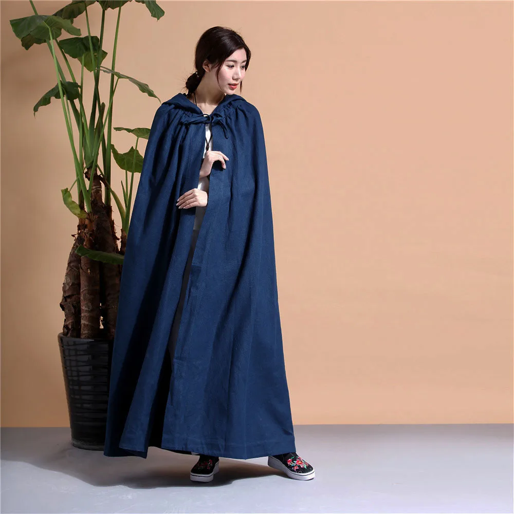 Mantello nero Hanfu Cappotto lungo in stile cinese allentato da donna in ramia con cappello Costume da mago per uscire Cappotto casual con lacci Primavera