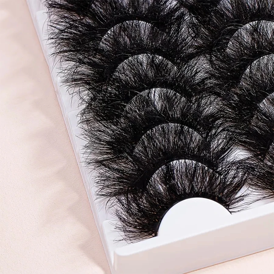 Ciglia finte super soffici da 22 mm Ciglia soffici spesse artificiali - Set da 10 paia, che mostra l'aspetto audace definitivo