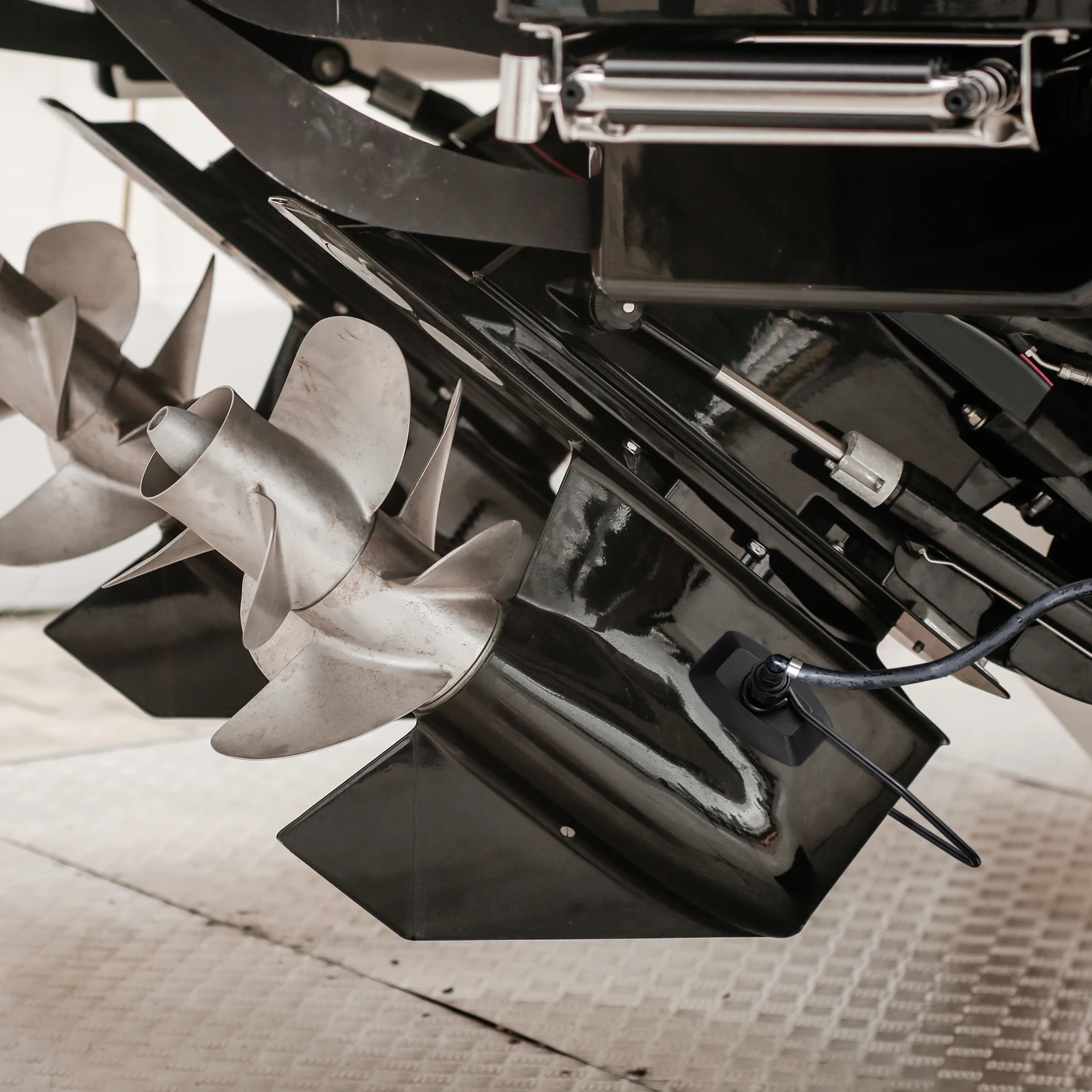 

Outboard Motor Flusher Black Steel Frame Fresh Water Flush for Boat Engine Muff Long-Lasting Yacht Accessory Cleaning Supply