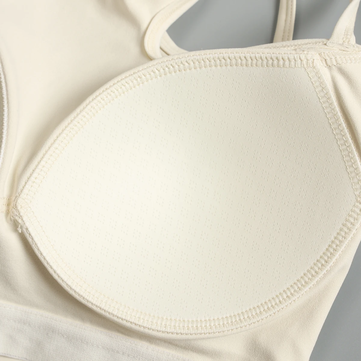 Integrated sports underwear for women summer yoga exercise fitness bra high-value running shock-proof gathering vest wear