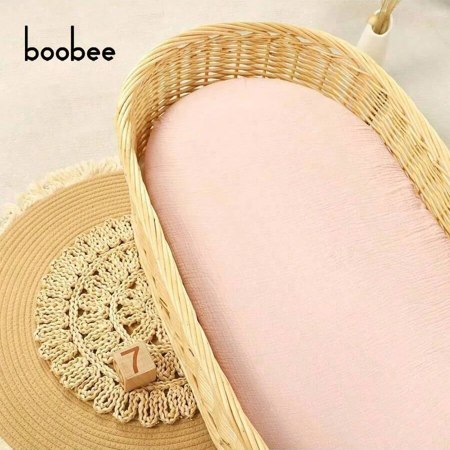 قطعة واحدة من ملاءة كريب الأطفال ذات الألوان الصلبة، غطاء مرتبة مهد - صديق للبشرة وناعم، غزل قطني مسامي لا يبدو خانقًا، مناسب لأنواع السرير المختلفة، ملاءة سرير مريحة - مصنوعة من مادة الموسلين. هدية مثالية للأطفال في عيد الميلاد والهالوين وعيد الشكر