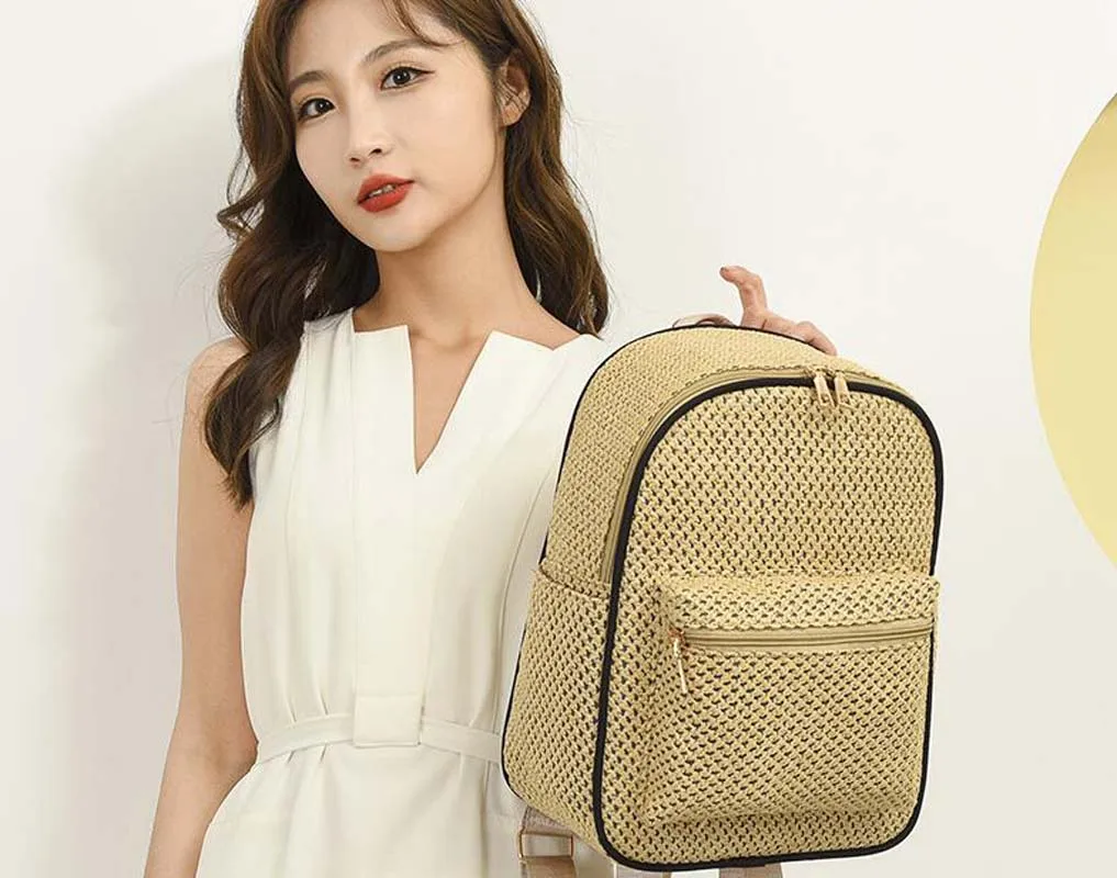 Hot Sale New Fashion Straw Weaving Backpack Women High Capacity Hand Woven Shoulder Bag Casual Light Travel Backpacks School Bag