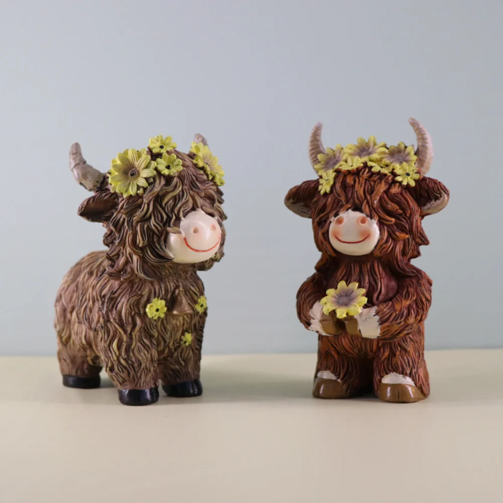 Adorable Scottish Cow Figurine Highland Cattle Resin Statue Creative Nordic Home Decoration Living Room Desktop Ornaments Gifts
