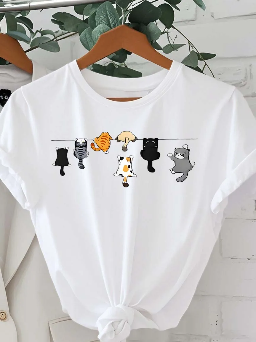 Plus Size Playful Cat Line up Graphic Artistic Design Chic Fashion Tee