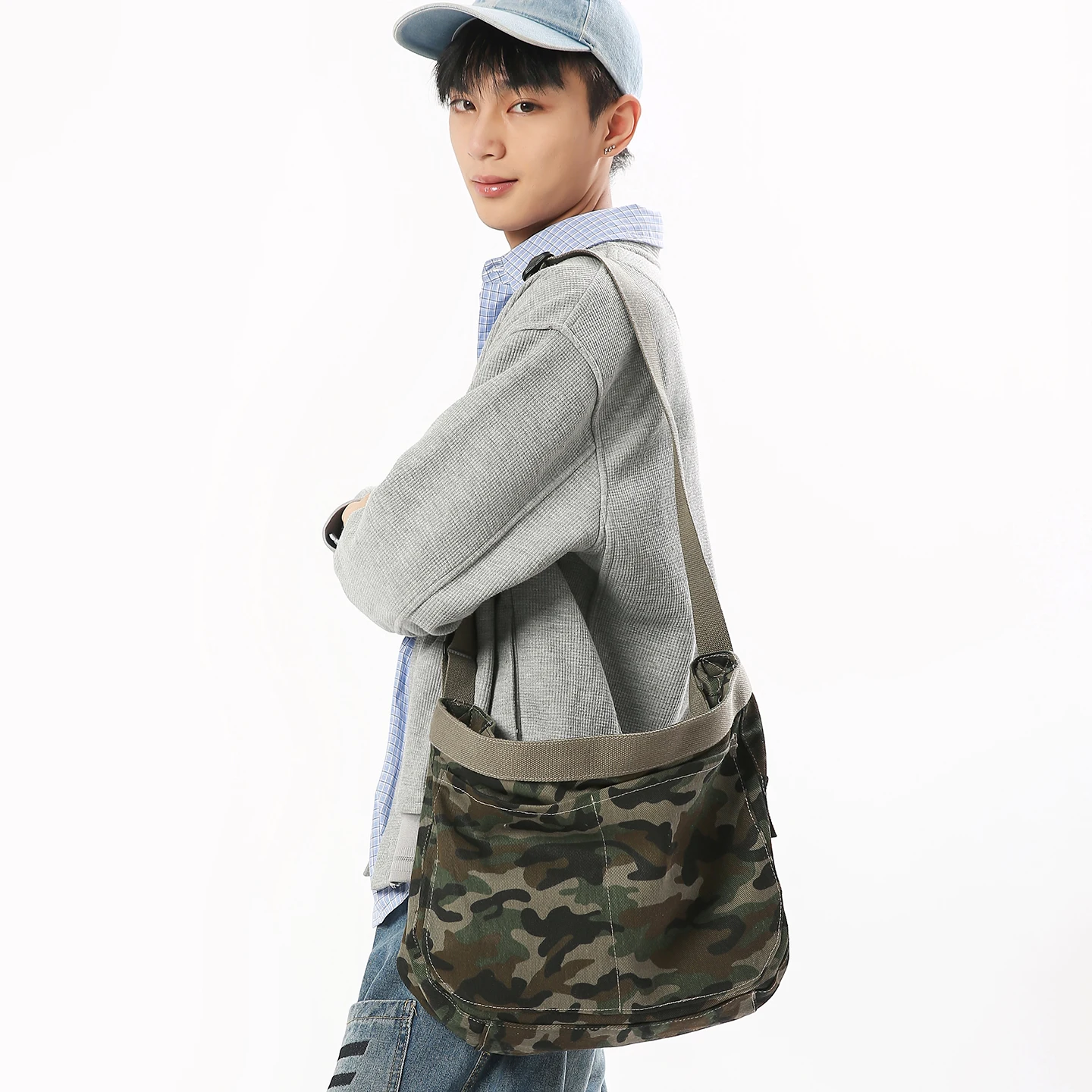 

Камуфляжная парусиновая женская сумка, большая сумка-мессенджер, сумка через плечо Y2K, эко-сумка, корейская сумка-шоппер, прочная сумка в армейском стиле, бродяги