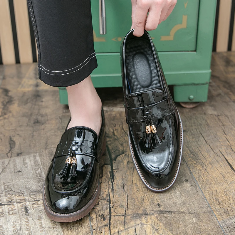 

European Retro Tassel Shoes Men Casual Comfortable Fashionable Small Leather Shoes Men Business Brand Lefu Shoes Size 38-47
