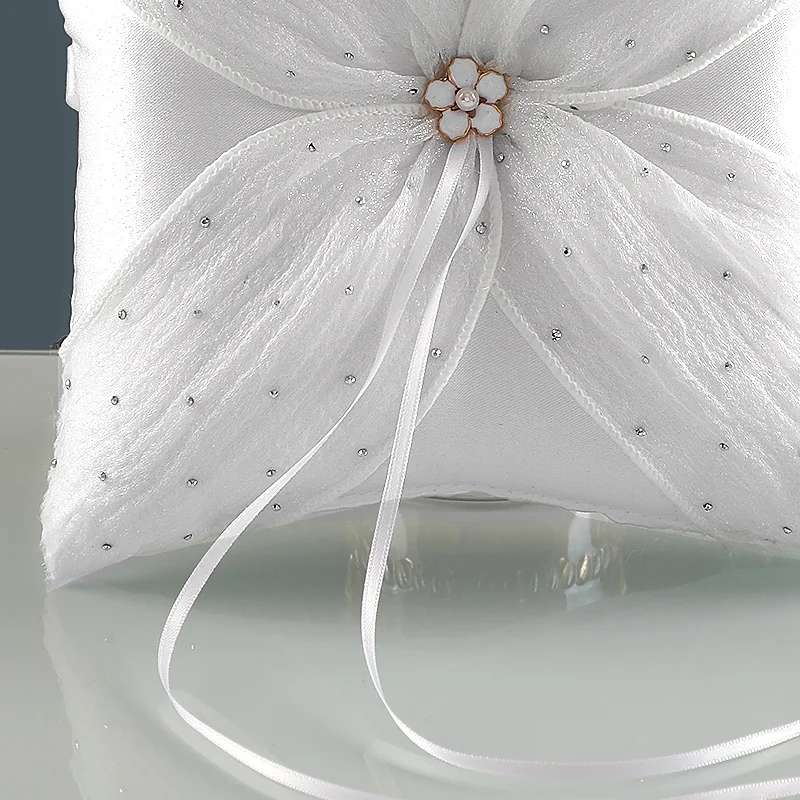 1-Piece Off-White Lace Wedding Ring Pillow for Wedding Parties - Elegant Simple Design image 3