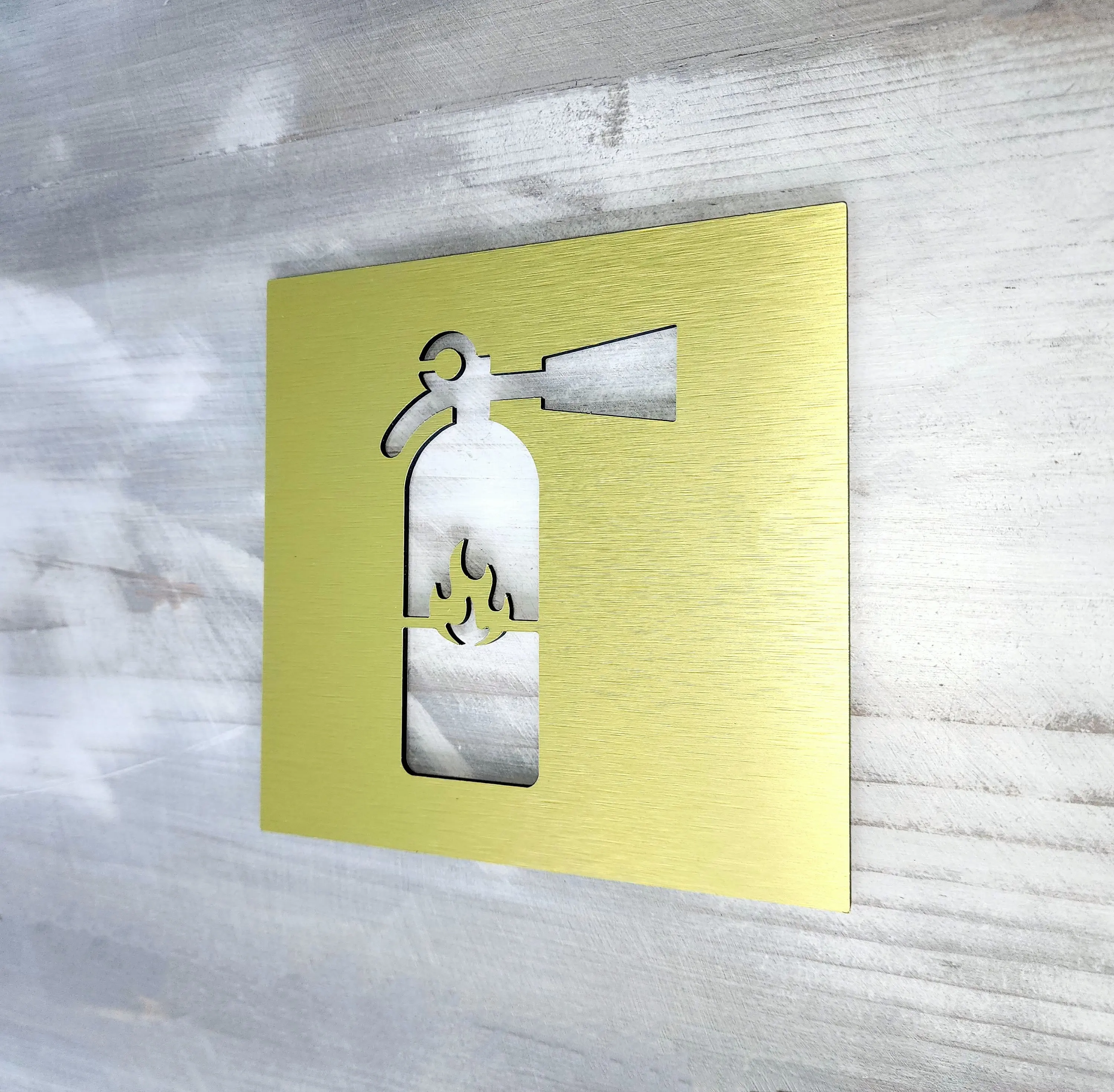 Personalized Modern Aluminum Alloy 3D Brushed gold Aluminum Acrylic Fire safety signs Plate Room Door fire extinguisher Wall