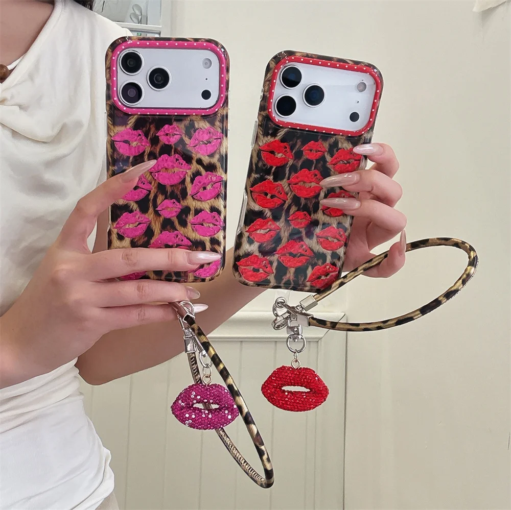 Korea Ins Y2K Leopard Print Glitter Lip Phone Case With Matching Wrist Strap Charm For iPhone 18 17 16 15 Pro Max Cute Cases
