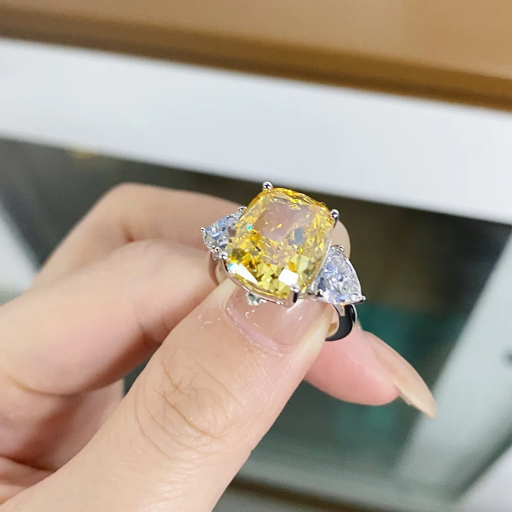PT950 platinum ring, high-carbon diamond fluorescent ring with  Best-selling cross-border product . Wholesale available.