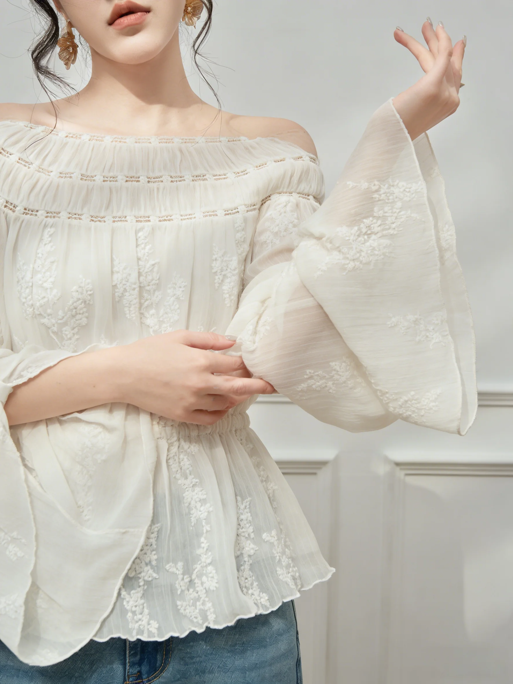 

White Embroidered One-Shoulder Chiffon Shirt Women's Style Casual Straight Leg Long Sleeve Spring Summer Fashion New Arrival
