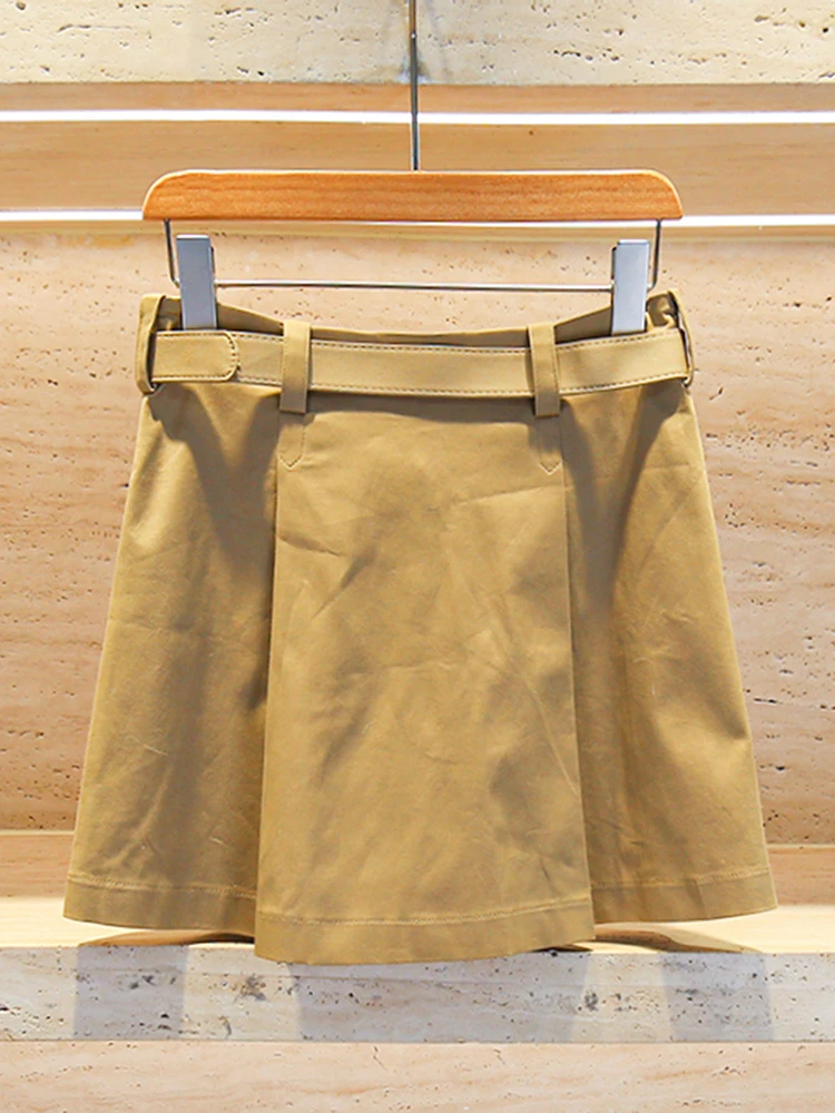 High Waist Short Pleated Skirt with Heavy Embellished Belt Retro Style Polyester Fiber A-Line Silhouette  Color