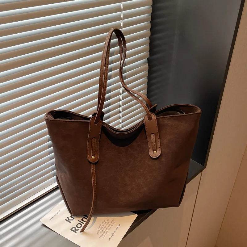 

2025 Autumn Tote Bag, Spacious Shoulder Purse for Women, Niche Crossbody, Minimalist Day to Night Bag, Textured Sling Bag
