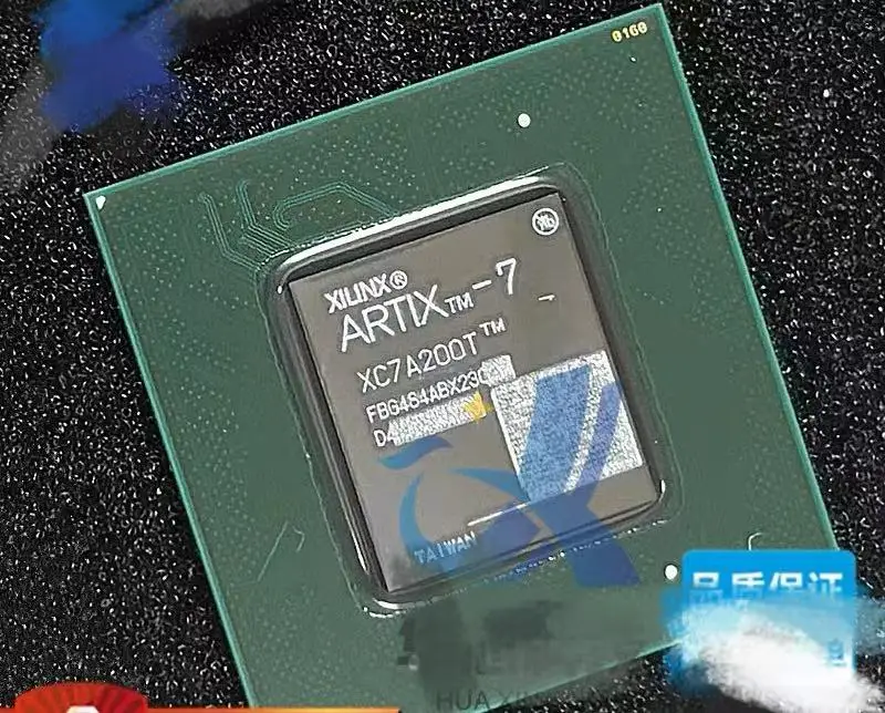 

XC7A200T-1FBG484I Пакет Программируемый логический чип BGA 484