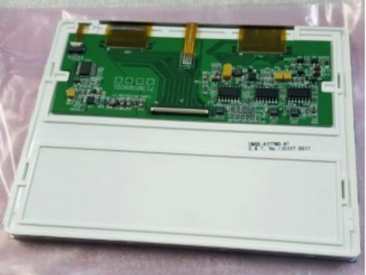 UMSH-8377MD-8T 5.7 inch industrial LCD display screen