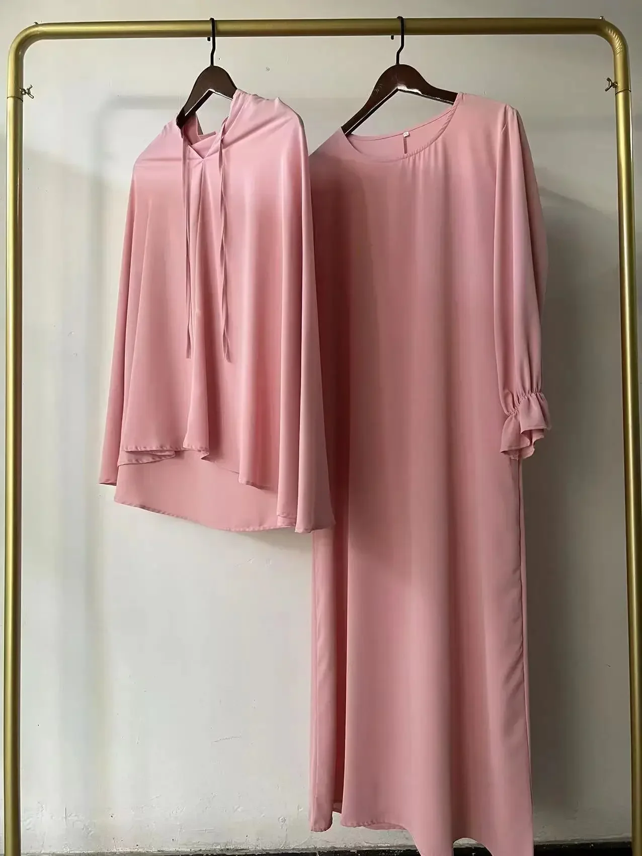 

Молитвенный комплект из 2 предметов 2025 Рамадан Абая Женщины Дубай Ид Молитвенная одежда Химар Юбки Костюмы Кафтан Ислам Одежда Мусульманские комплекты из двух предметов