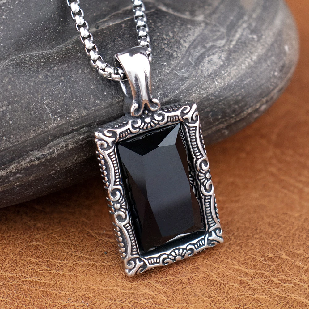 Stainless Steel Popular Black Stone Pendant for Women Gifts Fashion Charm Amulet Necklaces Personality Male Jewelry Accessories