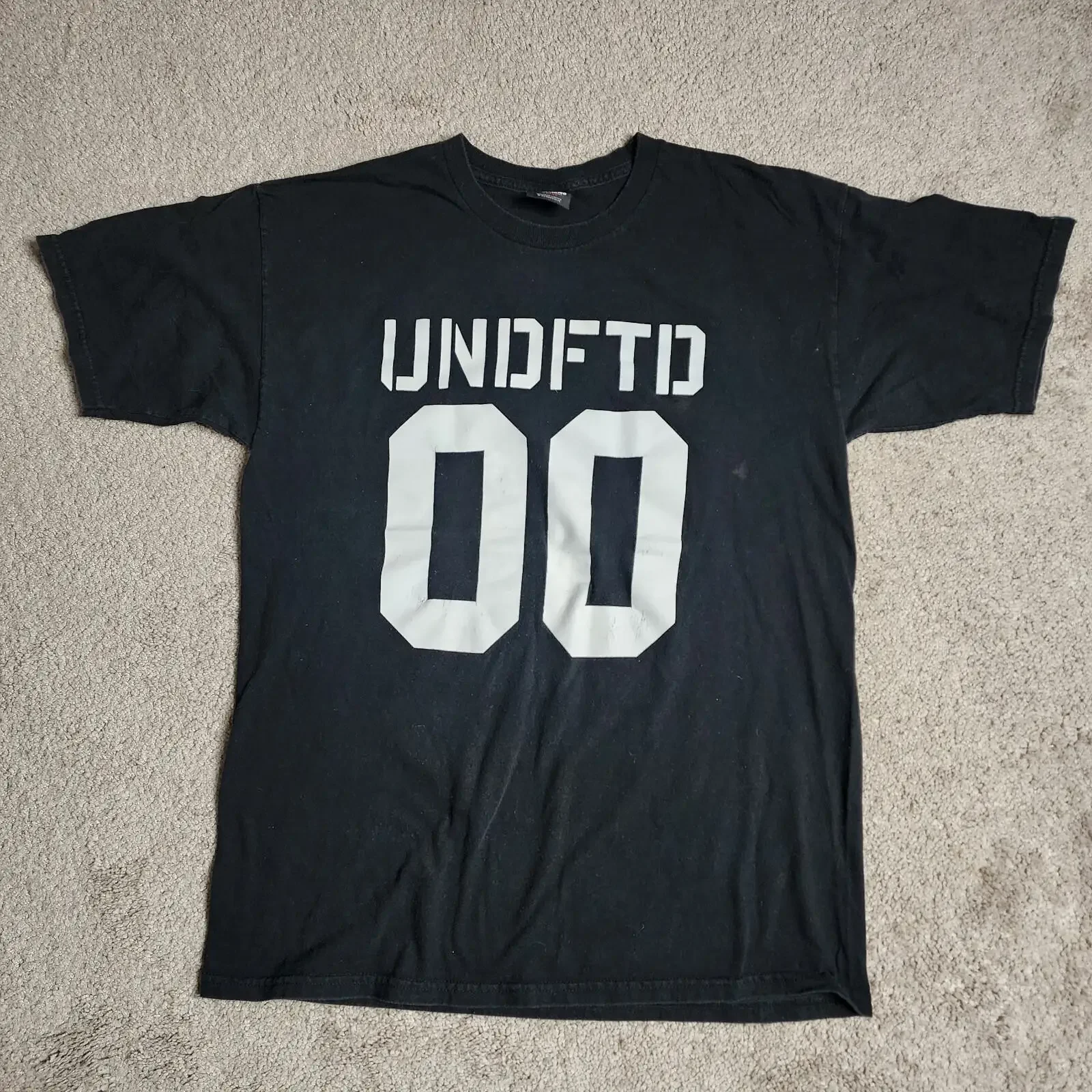 Undefeated 00 Crew Neck Black Cotton T Shirt Men s Large  vintage Washed Stylish Comfortable homme Stretched Breathable